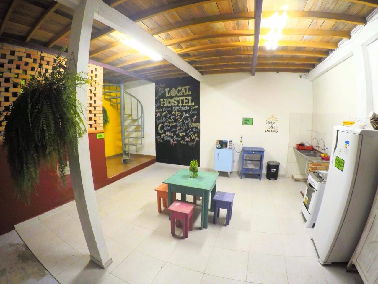 Hostel Da Milla Presidente Figueiredo Eksteriør bilde