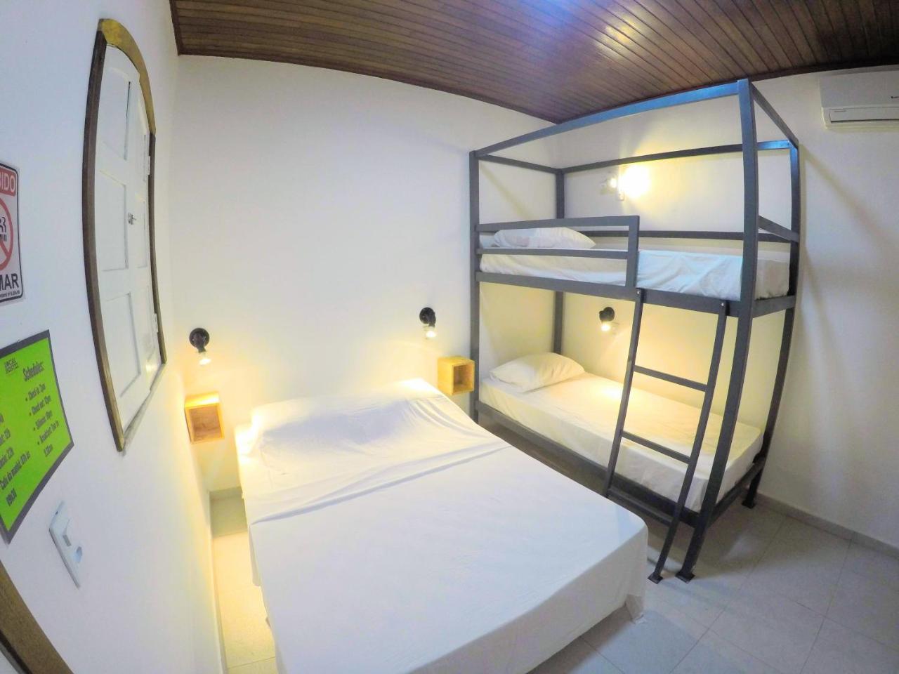 Hostel Da Milla Presidente Figueiredo Eksteriør bilde