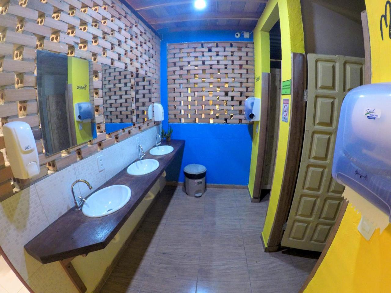 Hostel Da Milla Presidente Figueiredo Eksteriør bilde