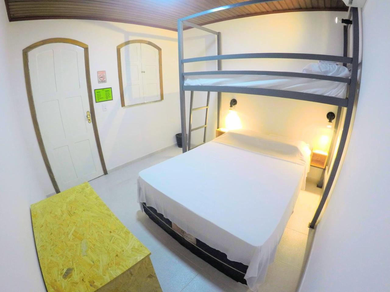 Hostel Da Milla Presidente Figueiredo Eksteriør bilde