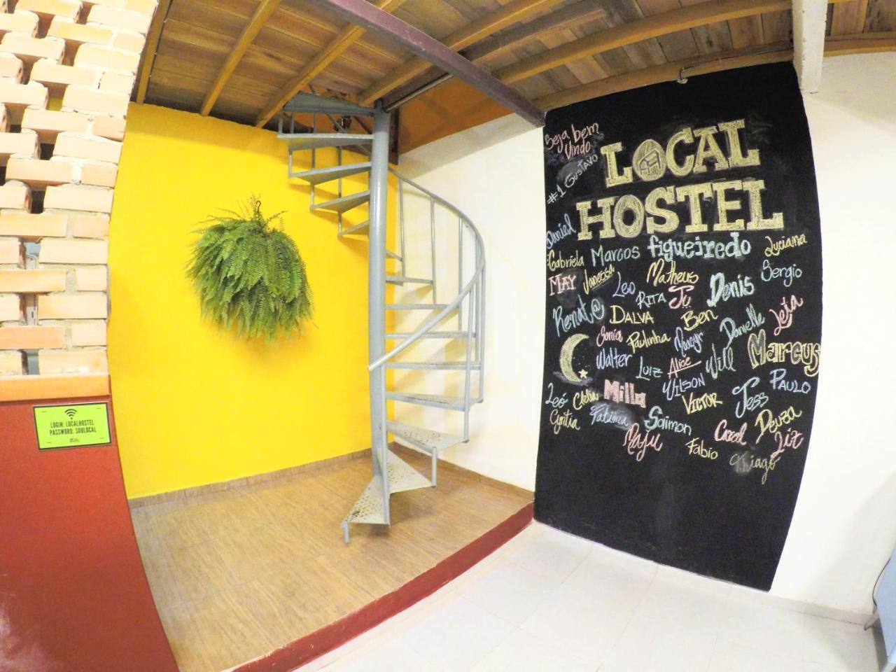 Hostel Da Milla Presidente Figueiredo Eksteriør bilde